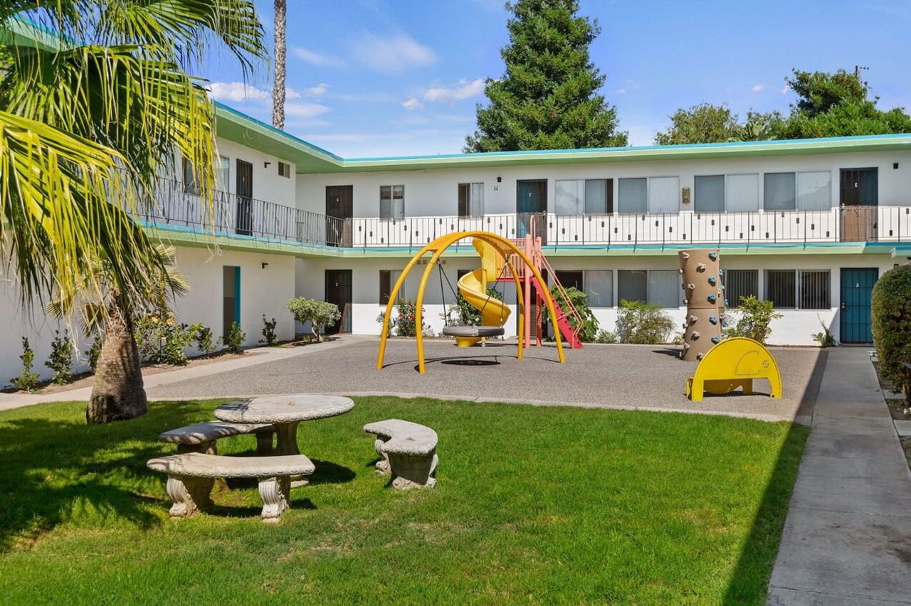 Oasis - Photo 4 of 19