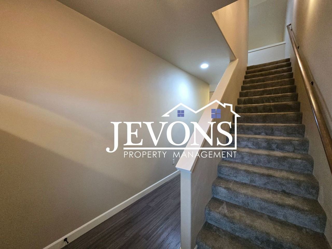 7204 W Chestnut Ave - Photo 5 of 26