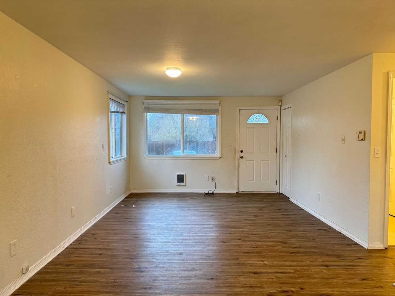 12810 65th Ave S - Photo 4 of 13