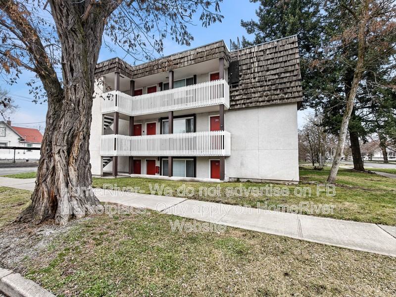 1414 N Addison St #102 - Photo 2 of 21