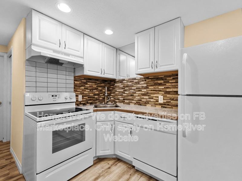 1414 N Addison St #102 - Photo 6 of 21