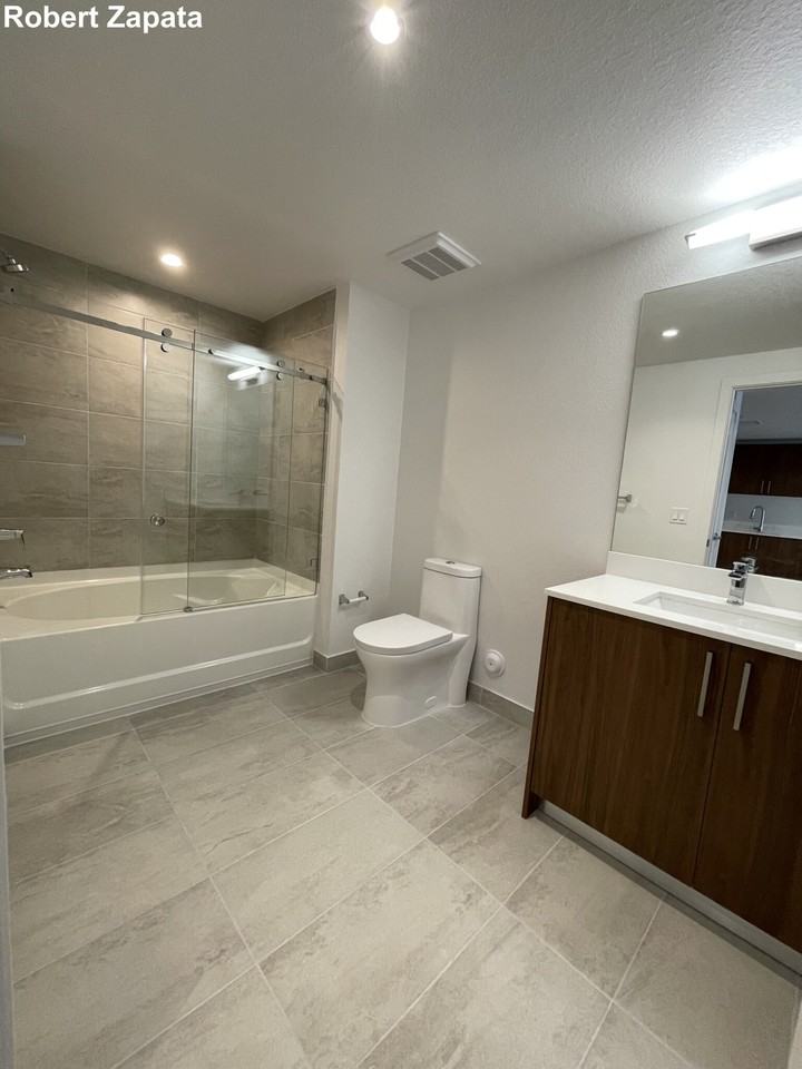 896 Nw 35th Ave #242 - Photo 5 of 8