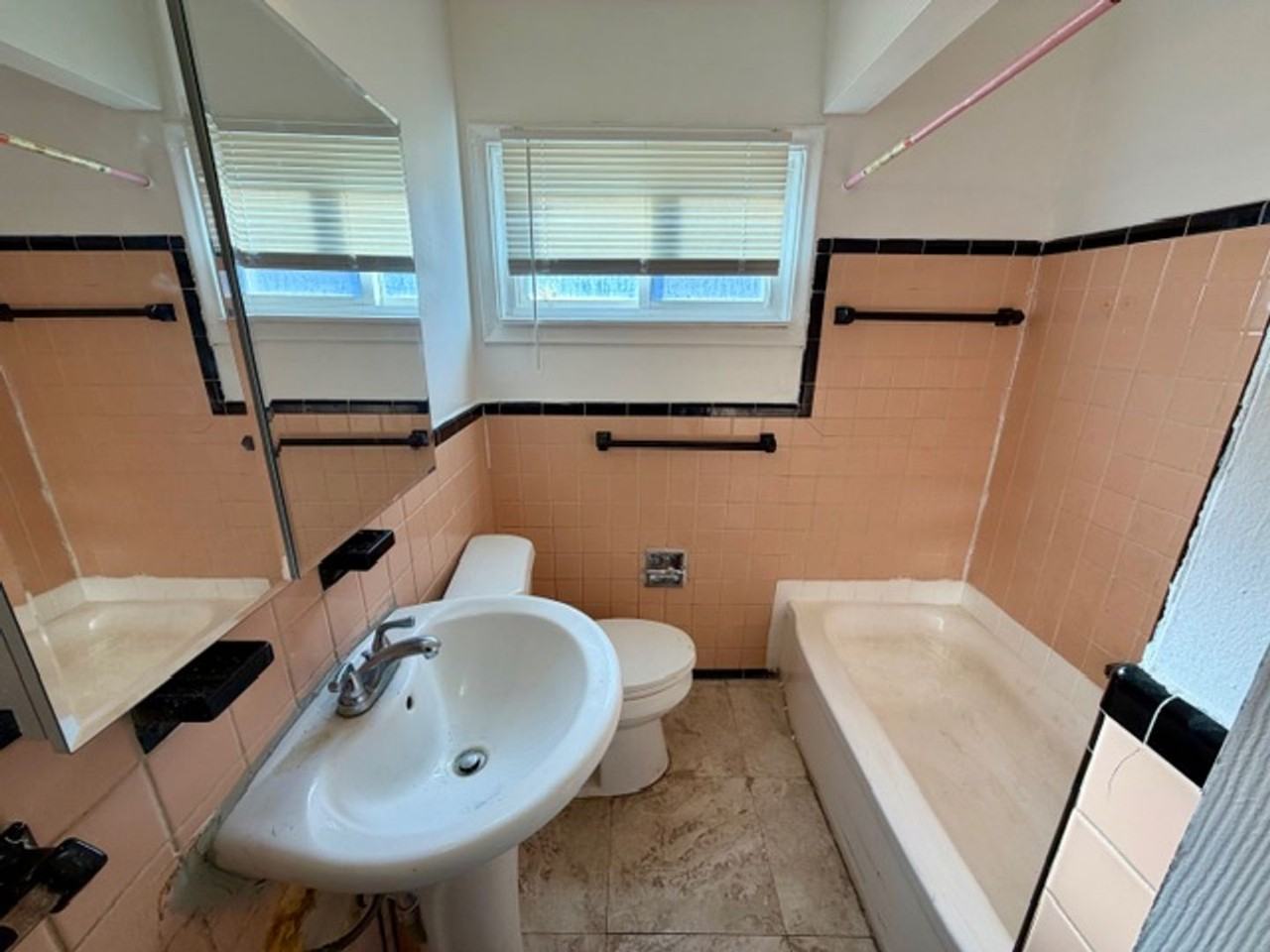 9371 Hartwell St - Photo 7 of 12