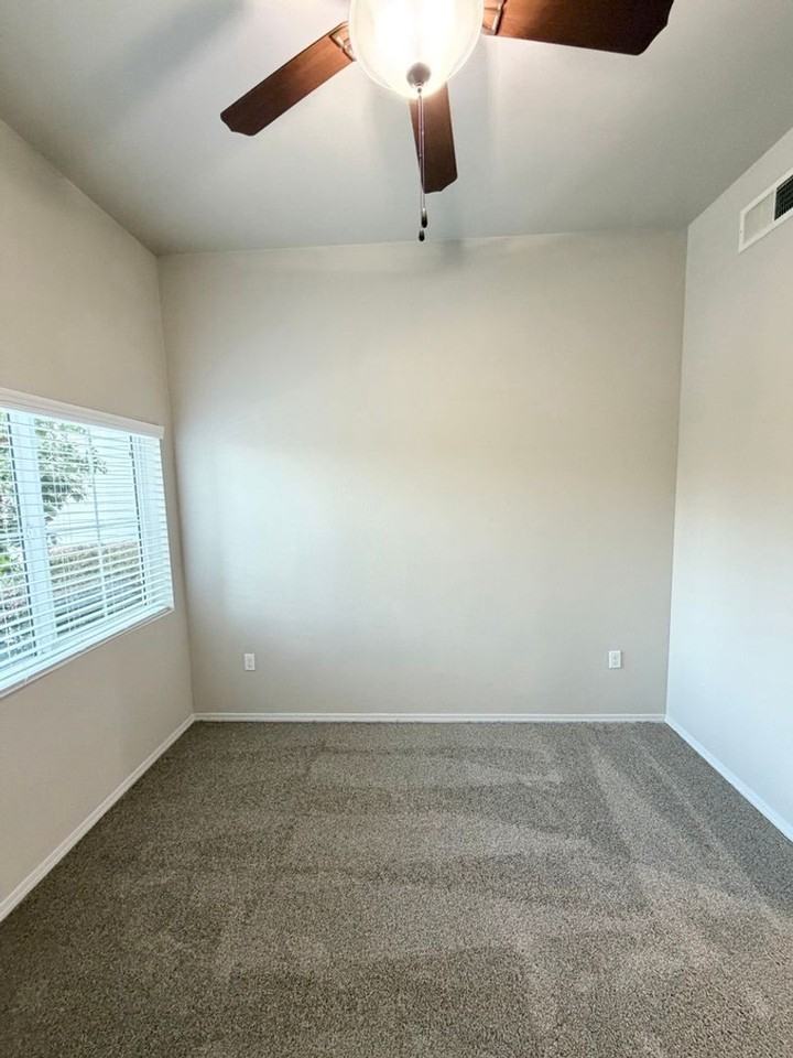 Harbor Pointe Apartments - Photo 6 of 13