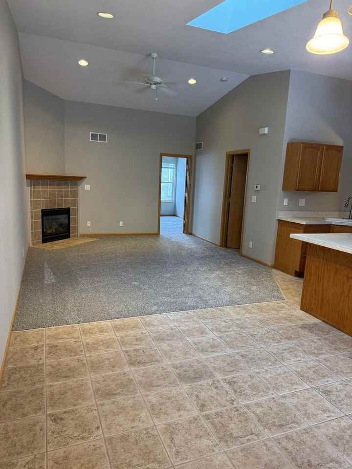 6436 Reanna Way - Photo 4 of 10