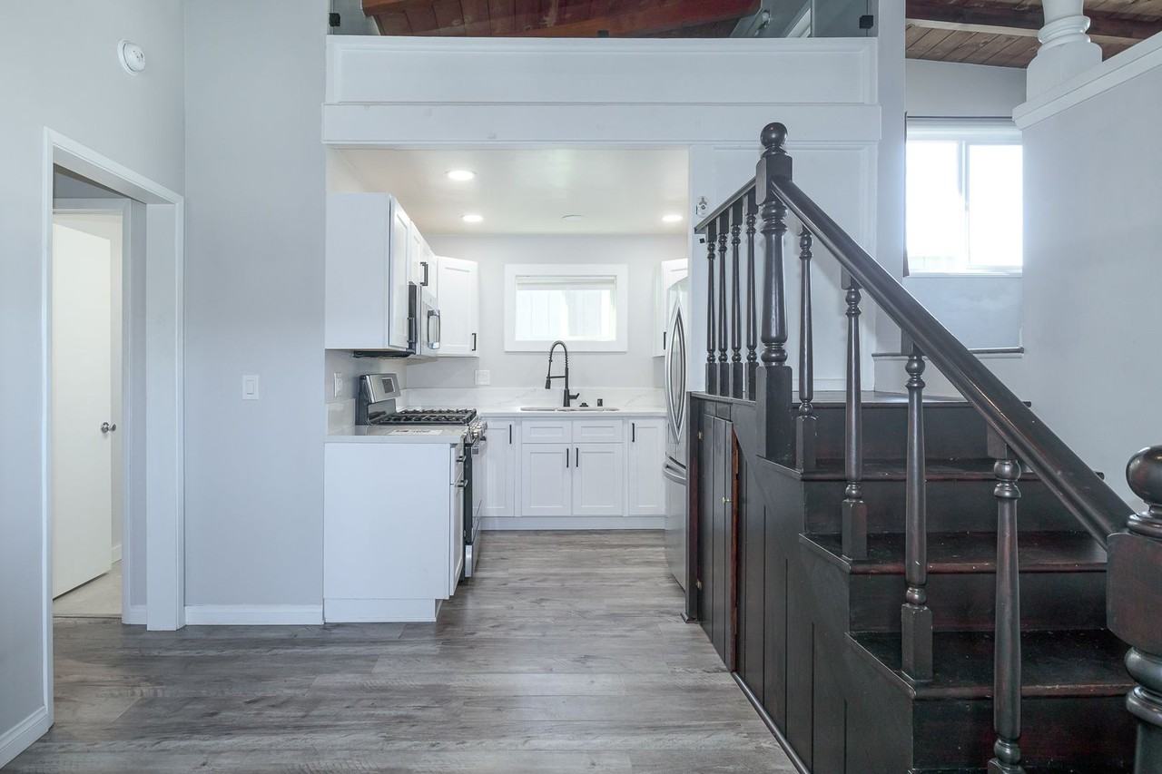 288 Cahuenga Dr - Photo 3 of 23