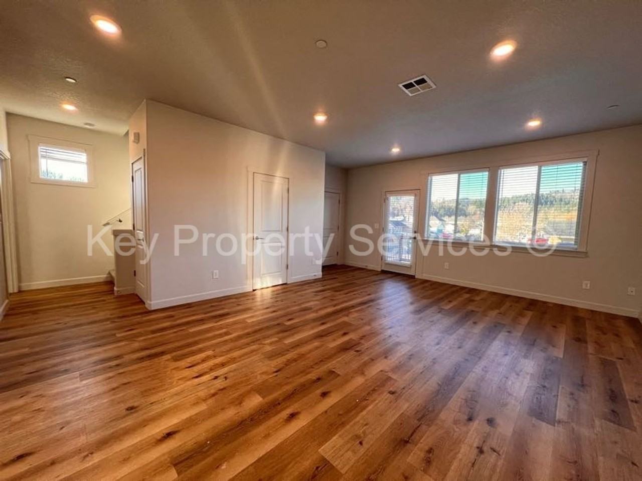 180 Loganberry Ct - Photo 5 of 24