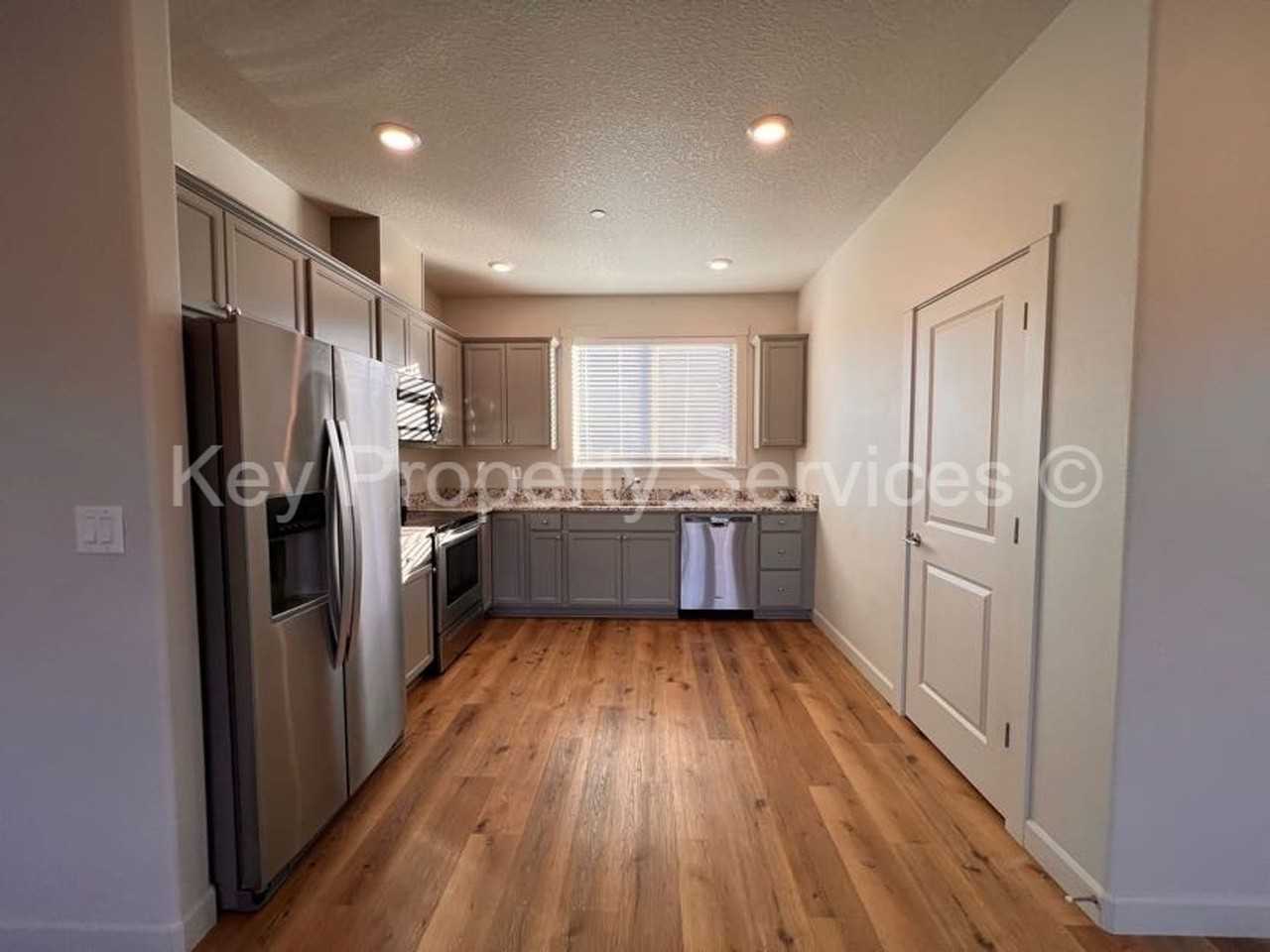 180 Loganberry Ct - Photo 6 of 24