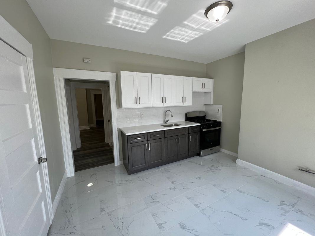 51 Hawkins St ##2 - Photo 5 of 21