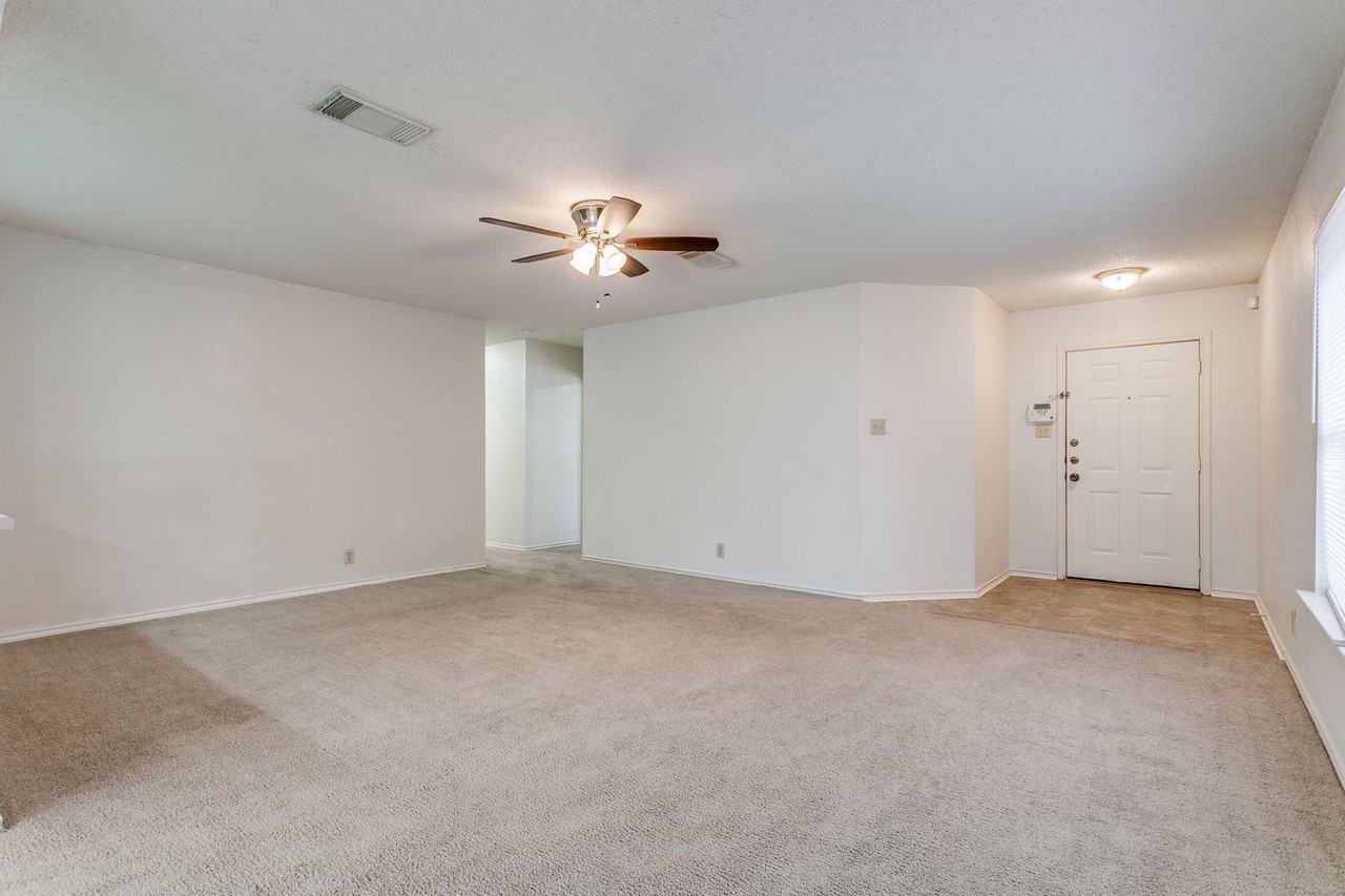 6939 Misty Brk - Photo 6 of 27