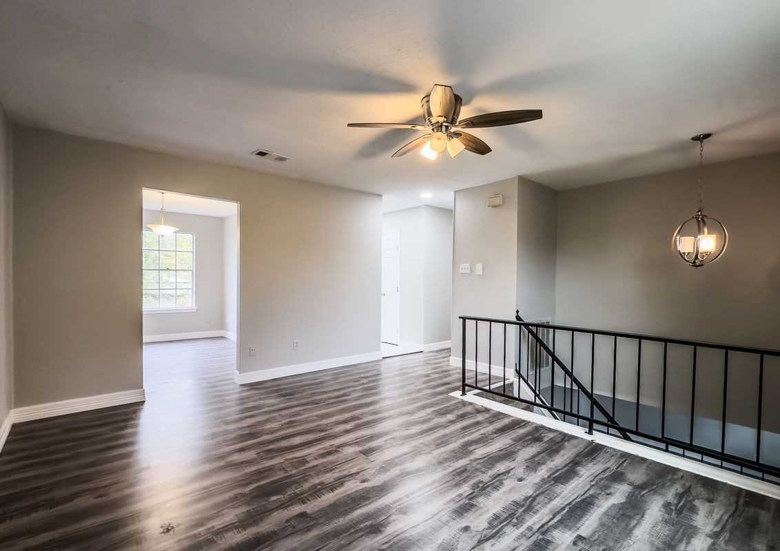 4931 Raven Ridge Dr - Photo 2 of 17