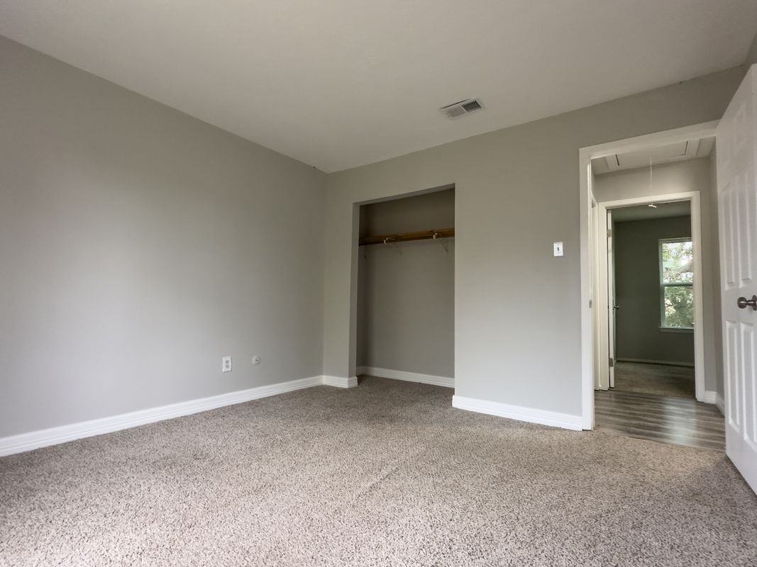 4931 Raven Ridge Dr - Photo 5 of 17