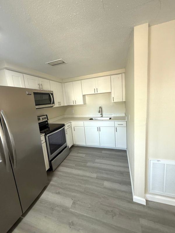 5320 Cedar Ln - Photo 6 of 8