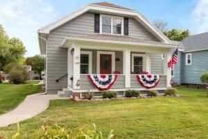 featured image of 1300 Dodge St