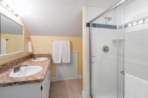 1300 Dodge St - Photo 4 of 25