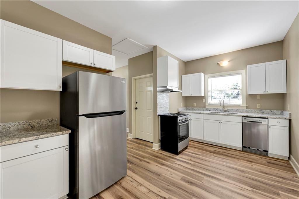 305 N Jackson St ##B - Photo 6 of 16