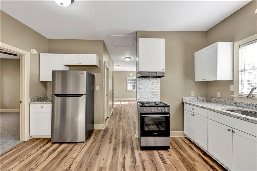 305 N Jackson St ##B - Photo 7 of 16