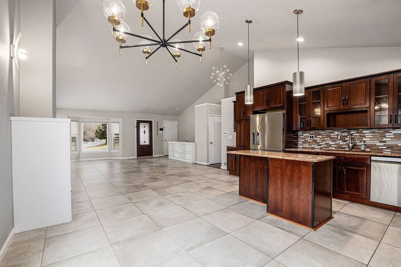 1 Bellflower - Photo 6 of 27