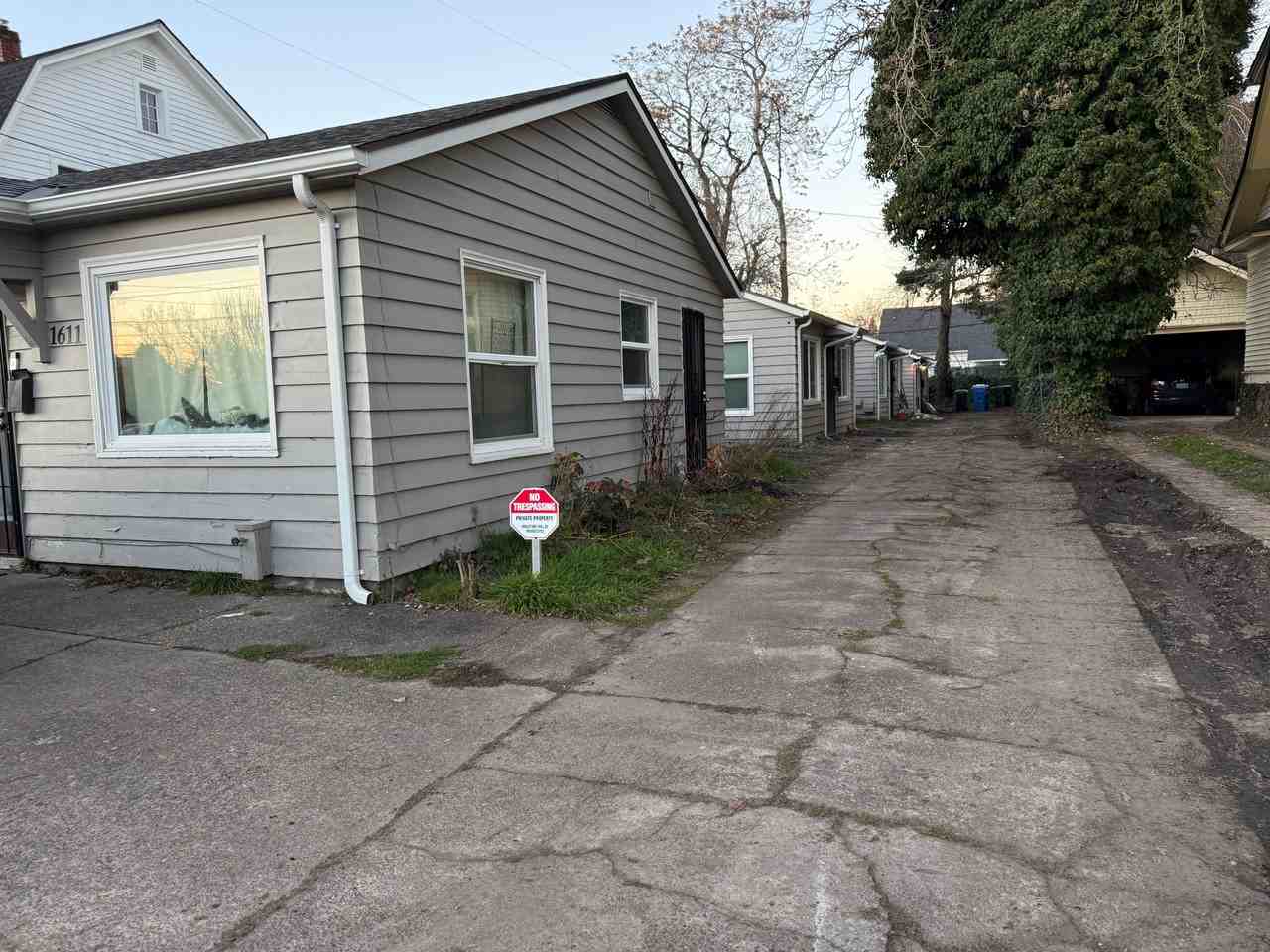 1613 State St - Photo 2 of 28