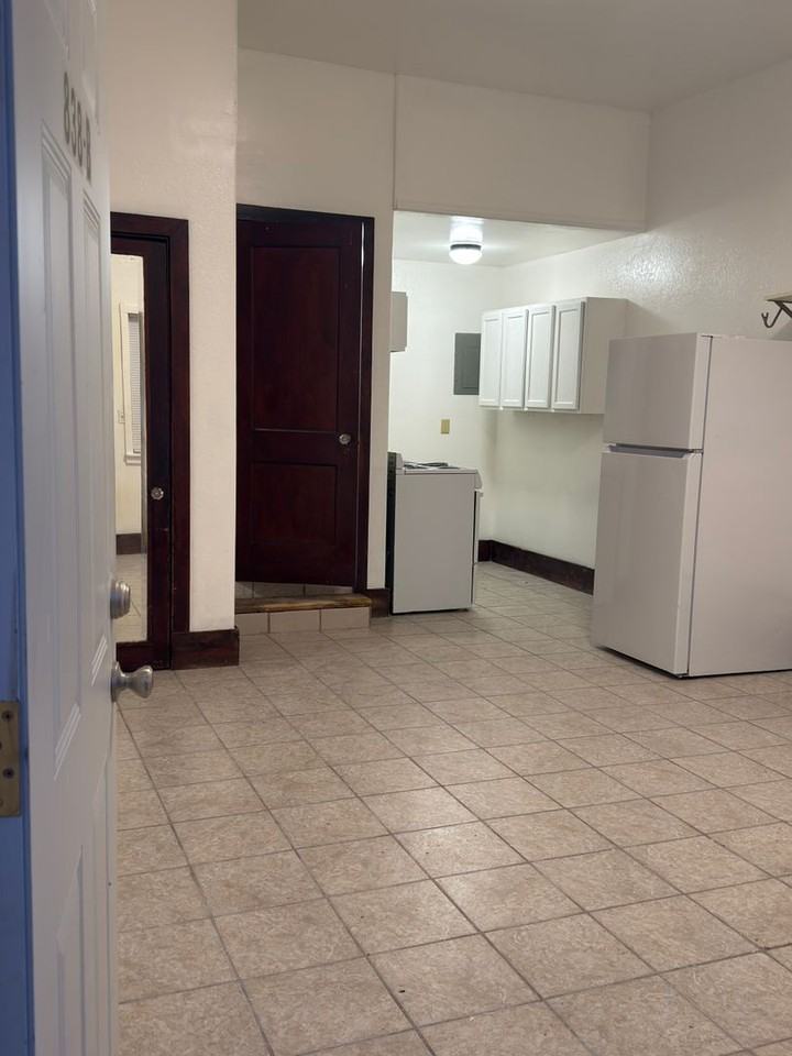 838 838 S COCNORD ST - Photo 3 of 7