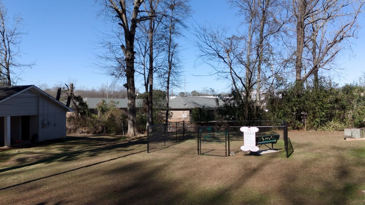 Dogwood Lane Apartments - Photo 7 of 8