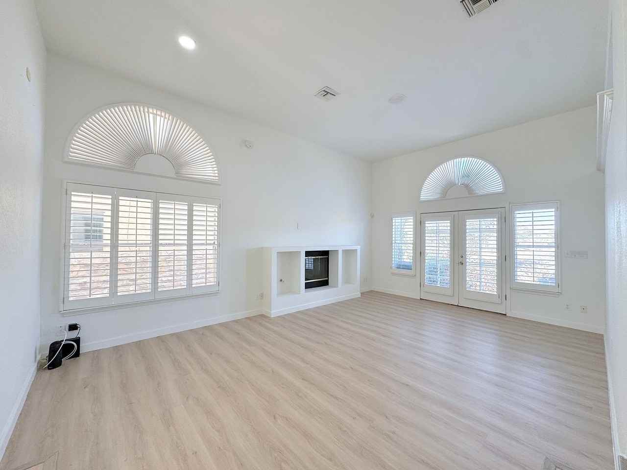 6224 Escondido Dr #A - Photo 5 of 37