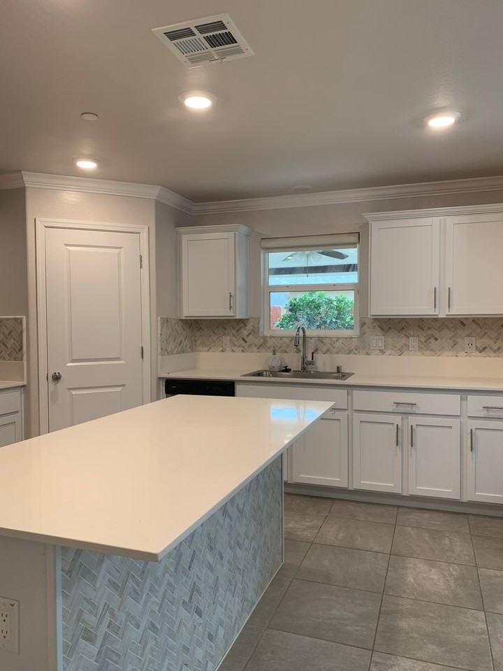 6115 Esmerelda Ave - Photo 5 of 13