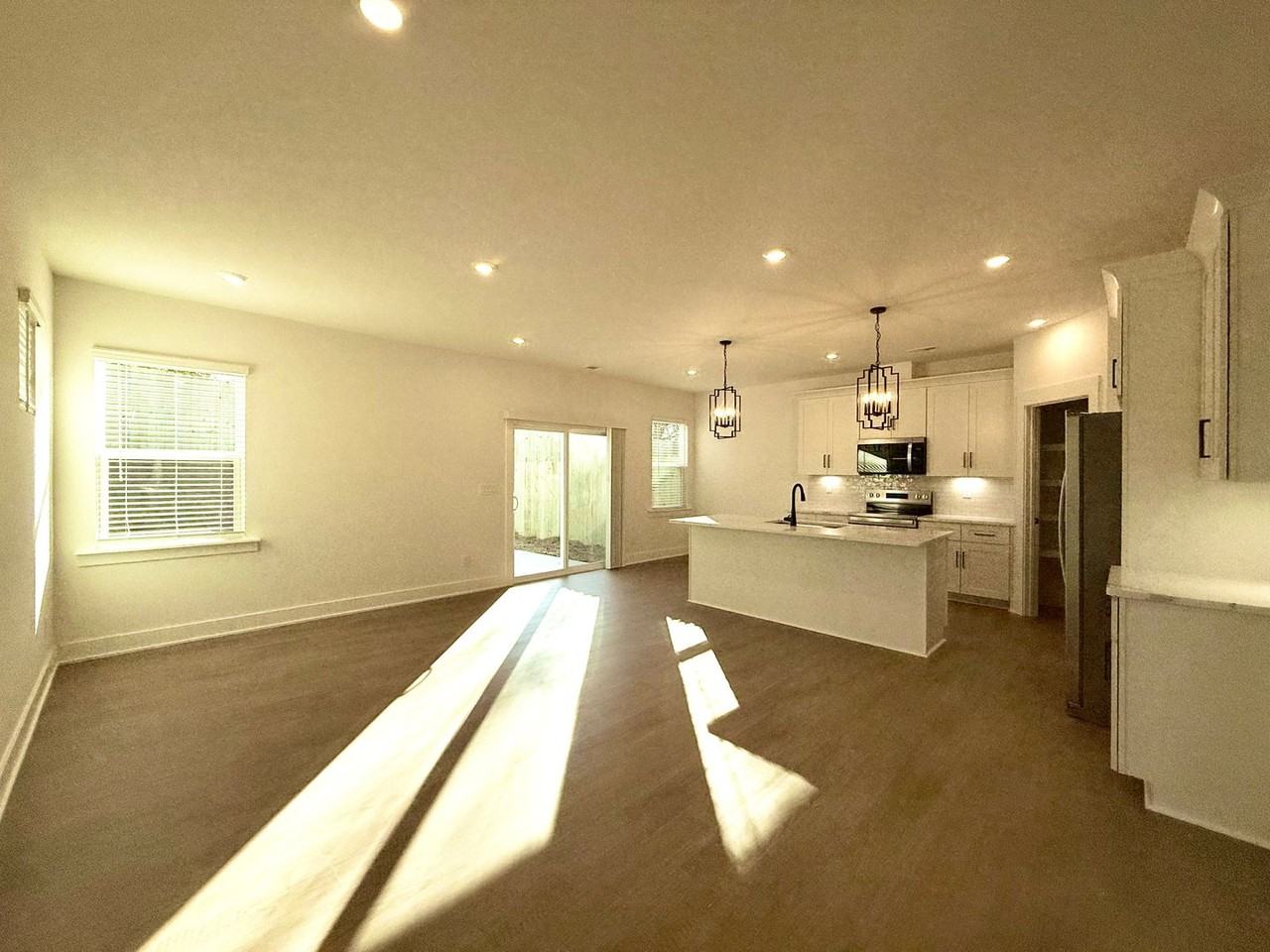 2803 Fordwood Dr - Photo 3 of 23