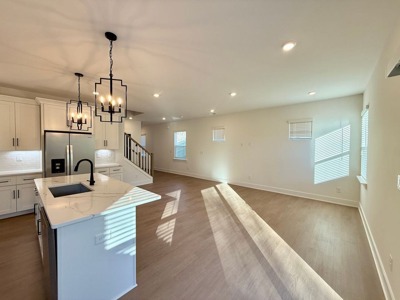 2803 Fordwood Dr - Photo 4 of 23