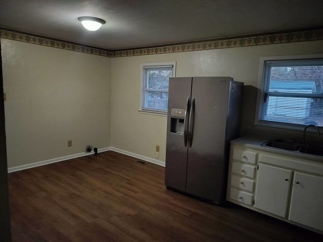 6034 Elstree Pl - Photo 3 of 9