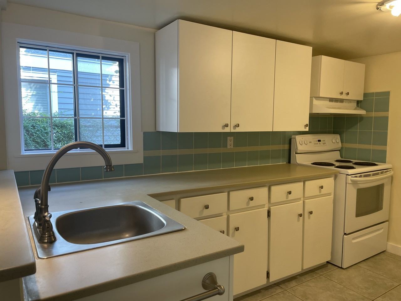 E Georgia St & Semlin Dr #Bsmt - Photo 3 of 7