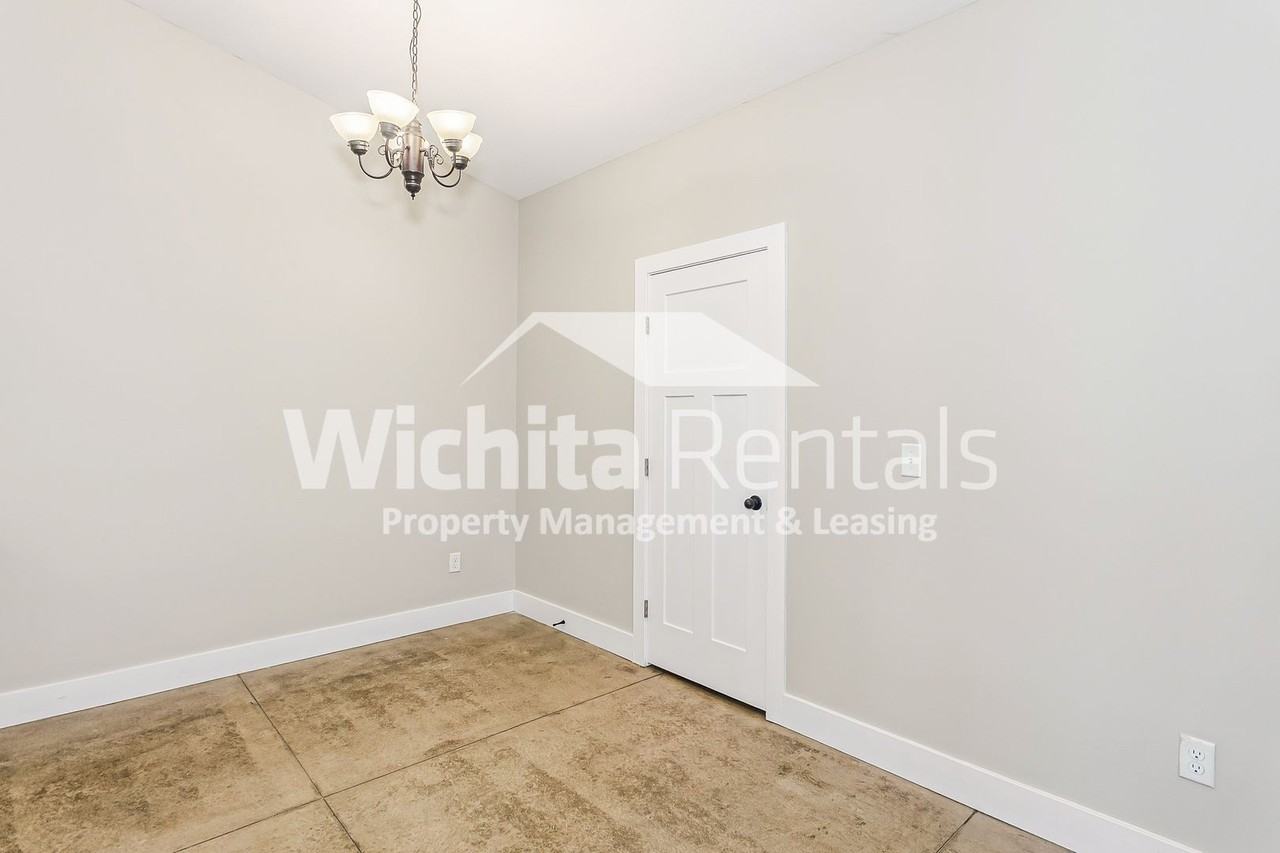 3518 E Sunflower Dr - Photo 4 of 13