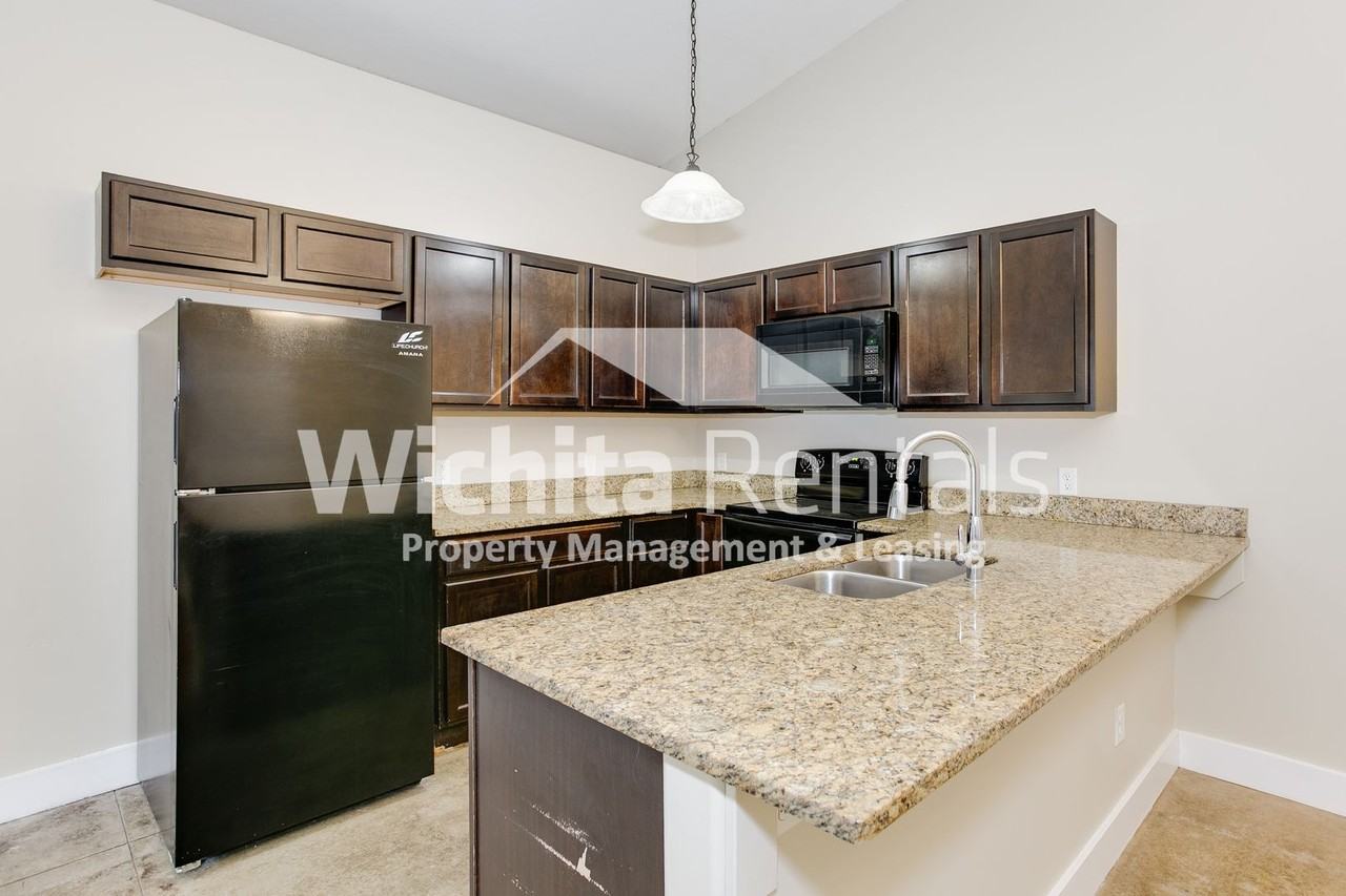 3518 E Sunflower Dr - Photo 5 of 13