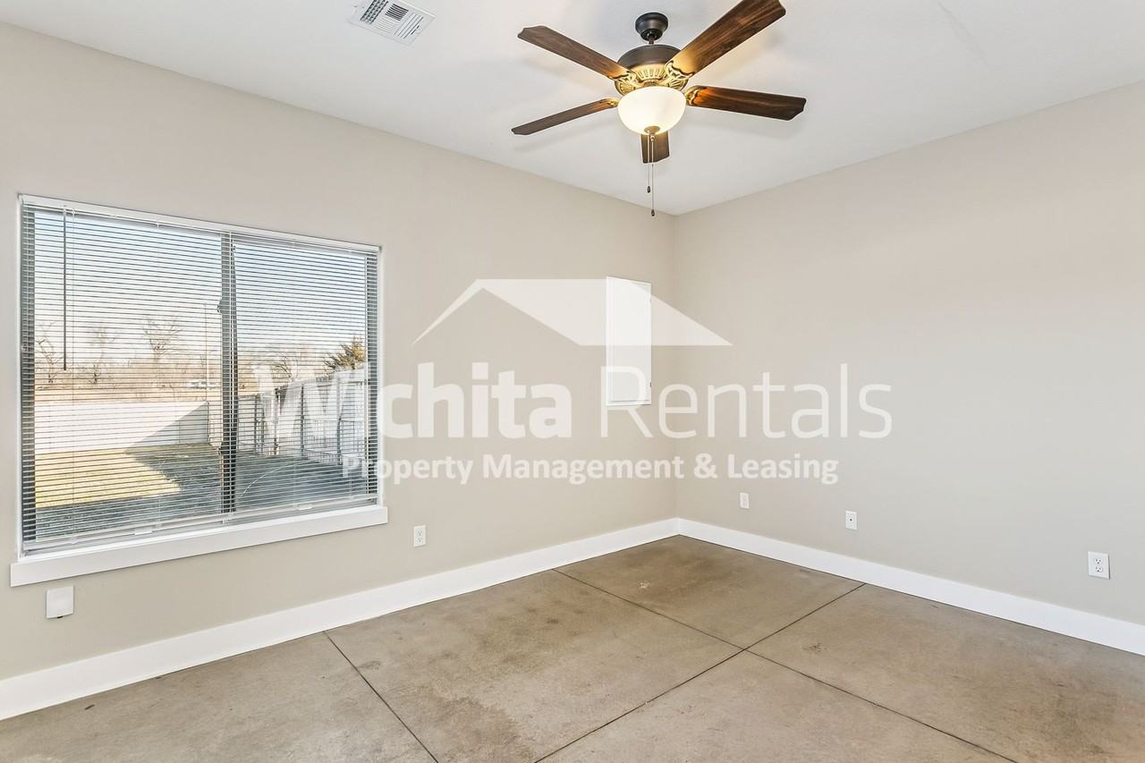 3518 E Sunflower Dr - Photo 6 of 13