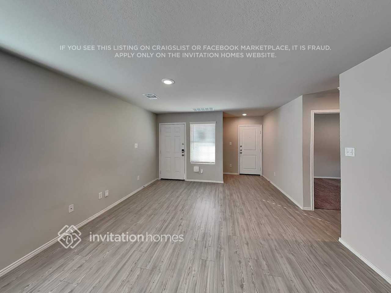 5726 Verracio Ct - Photo 4 of 17