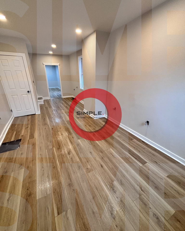 648 Eisenbrown St - Photo 2 of 4