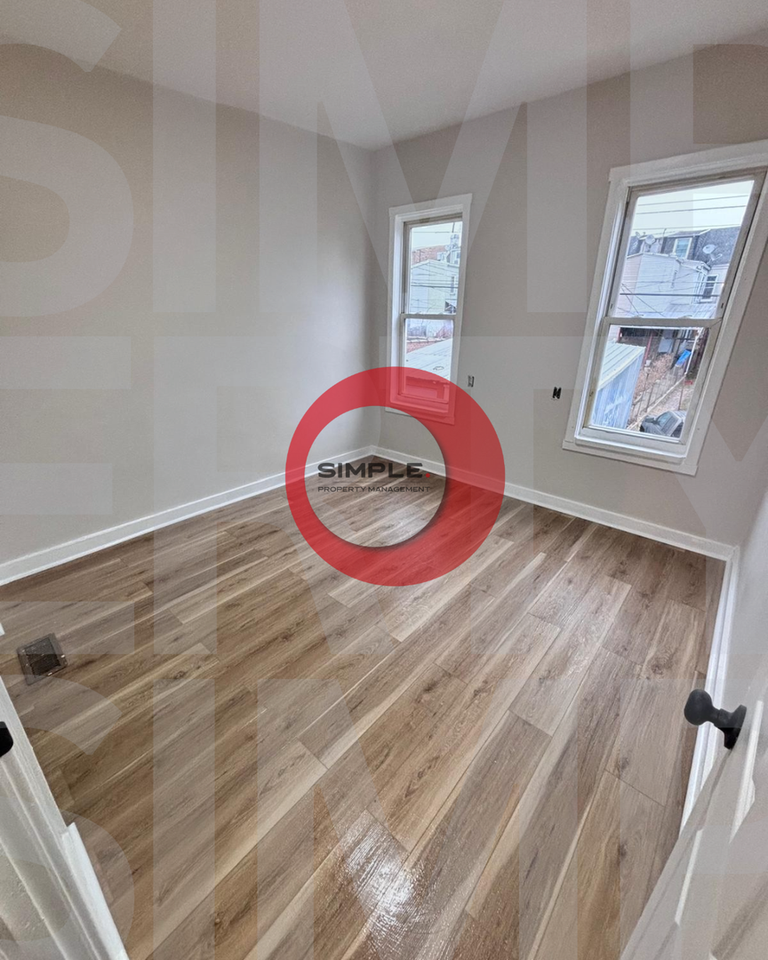 648 Eisenbrown St - Photo 3 of 4