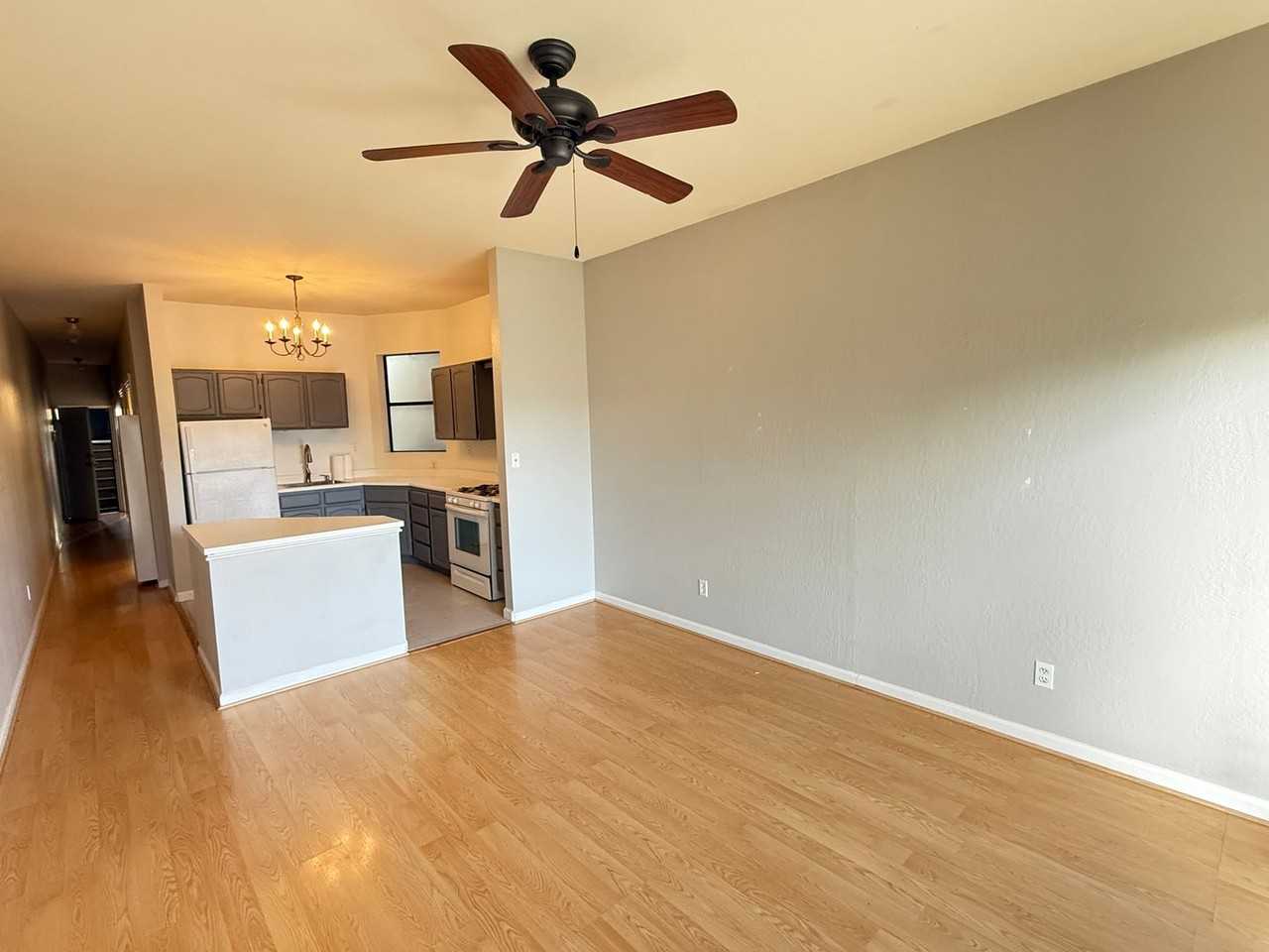 43 Dearborn St - Photo 2 of 13