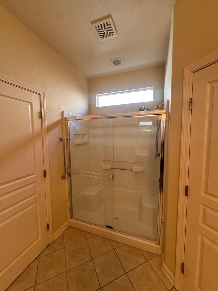 9145 Spruce Creek Ct - Photo 6 of 7