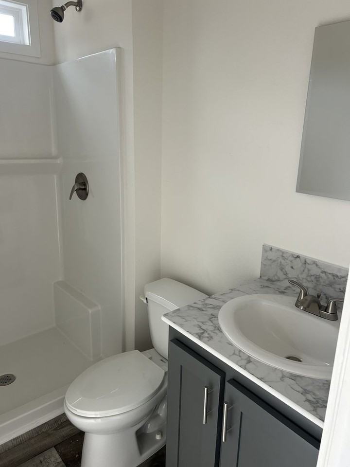 913 Whittier Ave - Photo 4 of 4