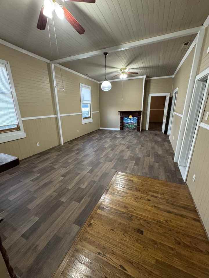 516 Mountain St Nw - Photo 2 of 7