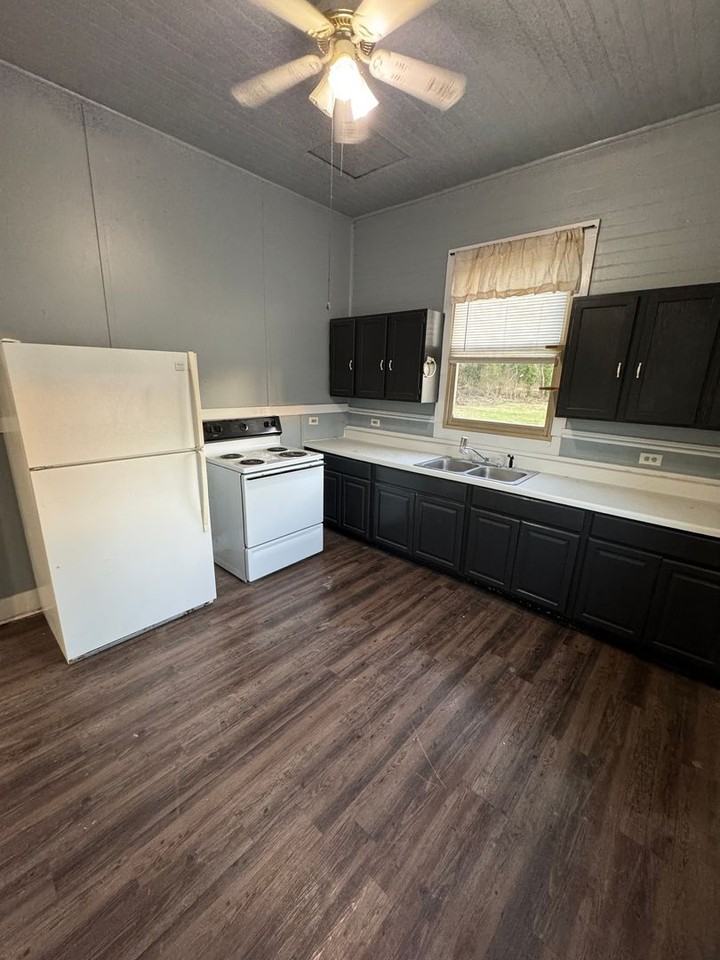 516 Mountain St Nw - Photo 3 of 7