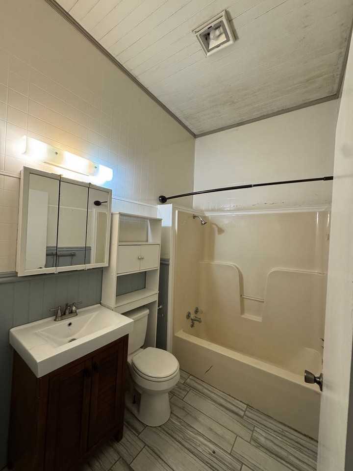 516 Mountain St Nw - Photo 5 of 7