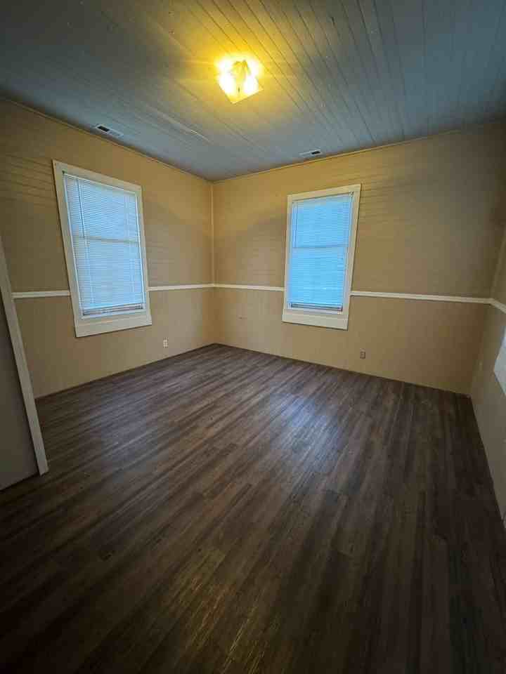 516 Mountain St Nw - Photo 6 of 7