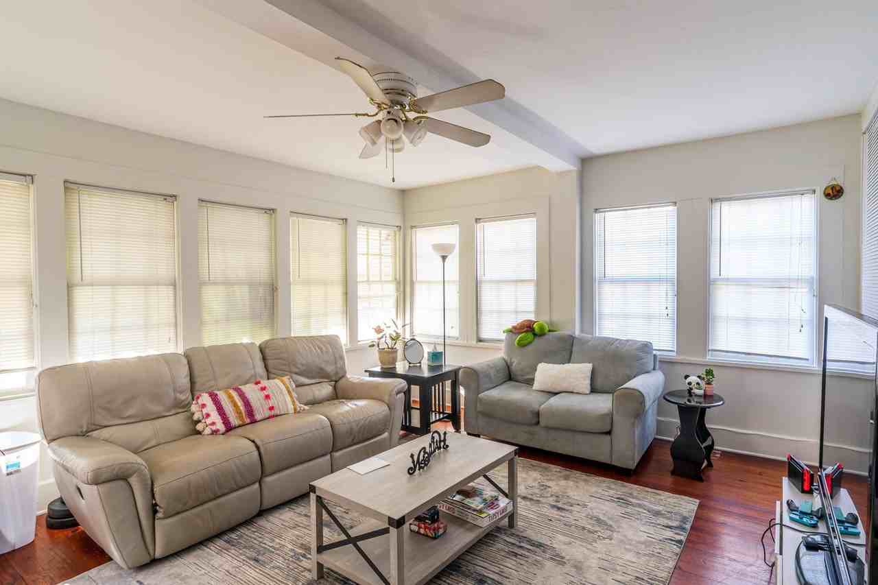 Downtown Charleston - Photo 2 of 7