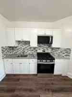 featured image of 11 Ampere Plz