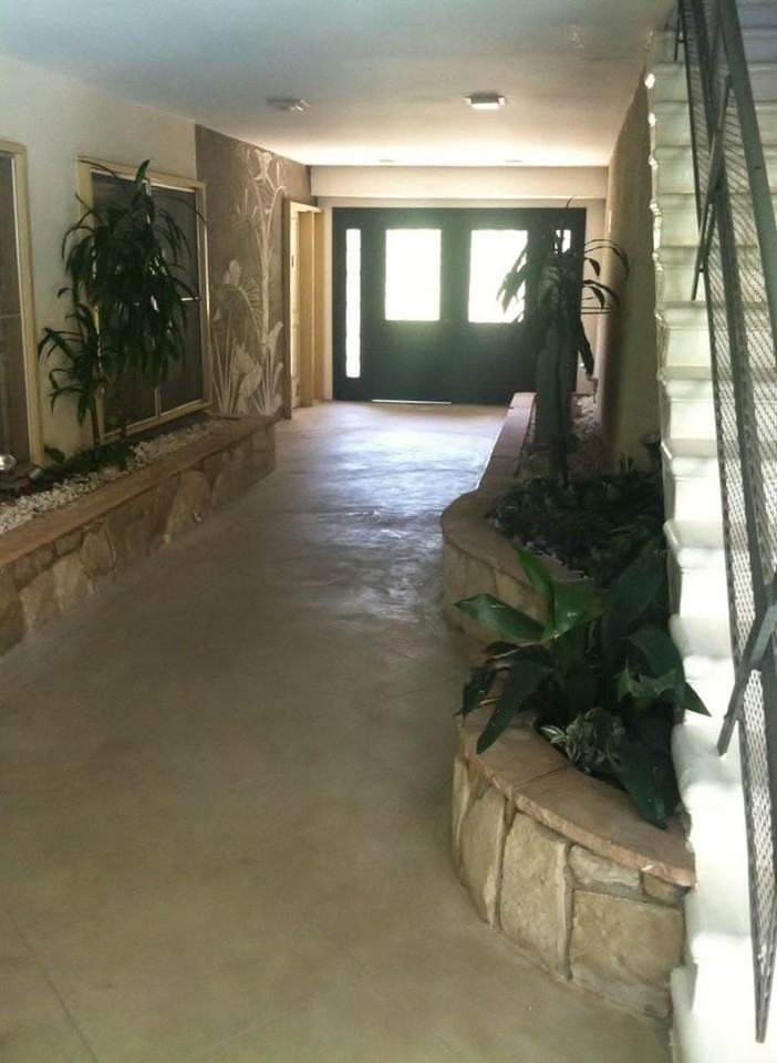 Hayworth - Photo 4 of 25
