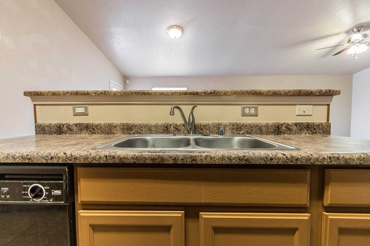 10545 Canyon Sage Dr - Photo 7 of 17