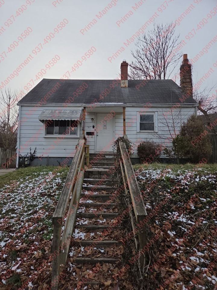 517 Pollock Rd - Photo 2 of 26