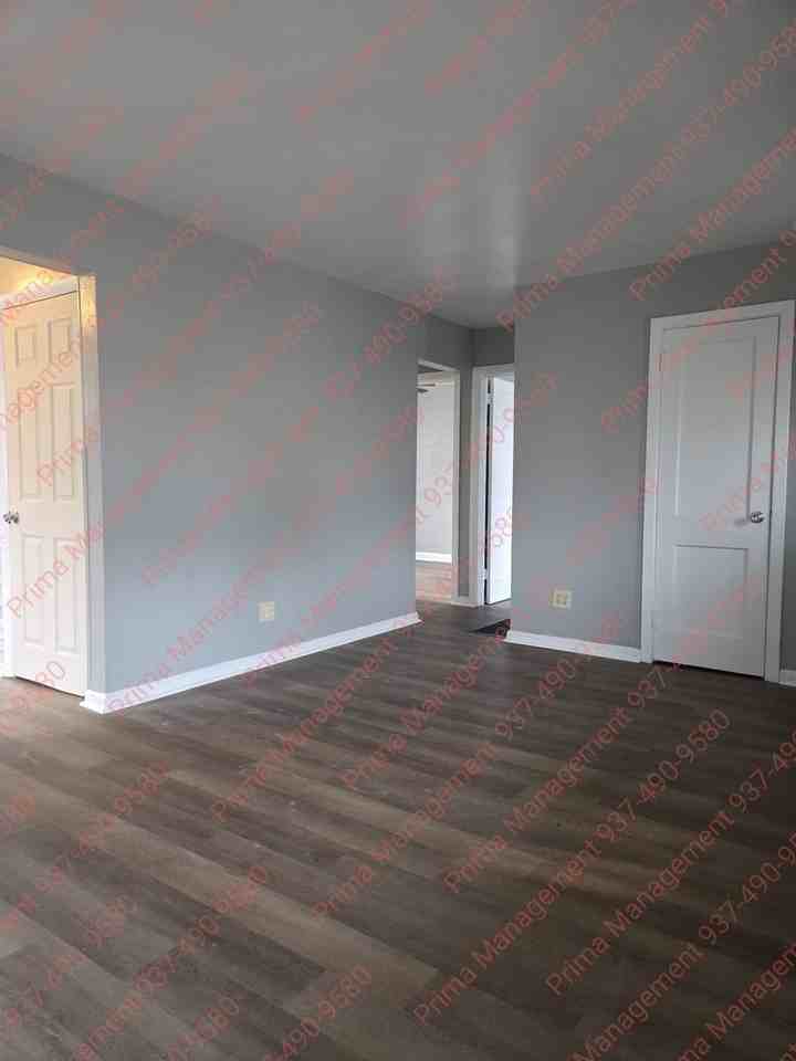 517 Pollock Rd - Photo 4 of 26